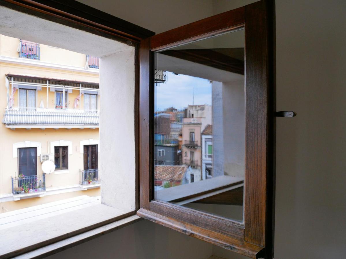Ninetti Guest House - Apt Centro Storico Catânia Exterior foto